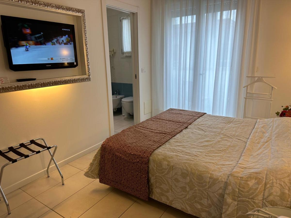 Hotel Albatros ليدو دي يسولو المظهر الخارجي الصورة