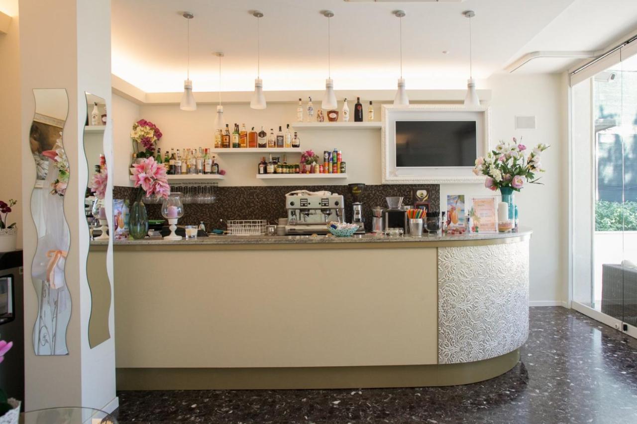 Hotel Albatros ليدو دي يسولو المظهر الخارجي الصورة