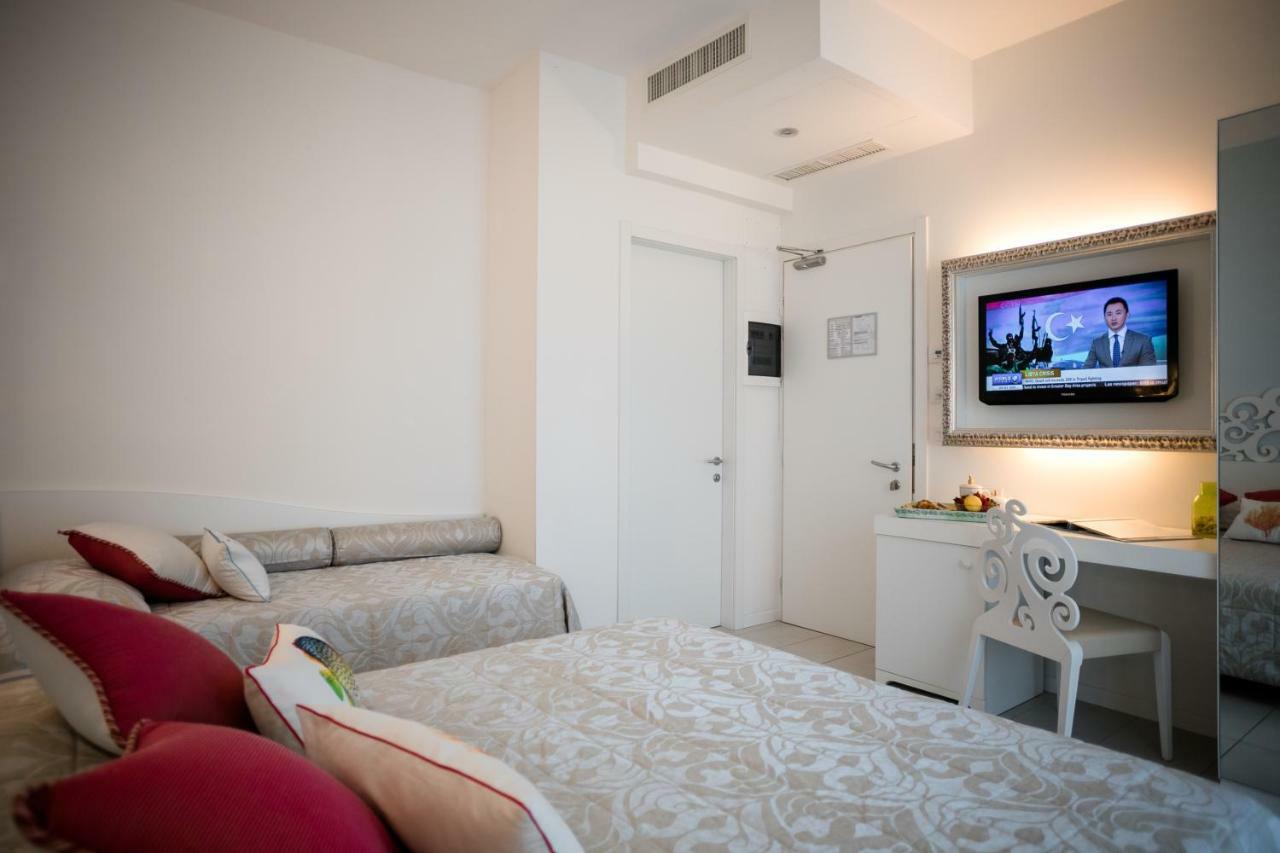 Hotel Albatros ليدو دي يسولو المظهر الخارجي الصورة